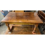 OAK RECTANGULAR COFFEE TABLE ON CHUNKY TURNED LEGS