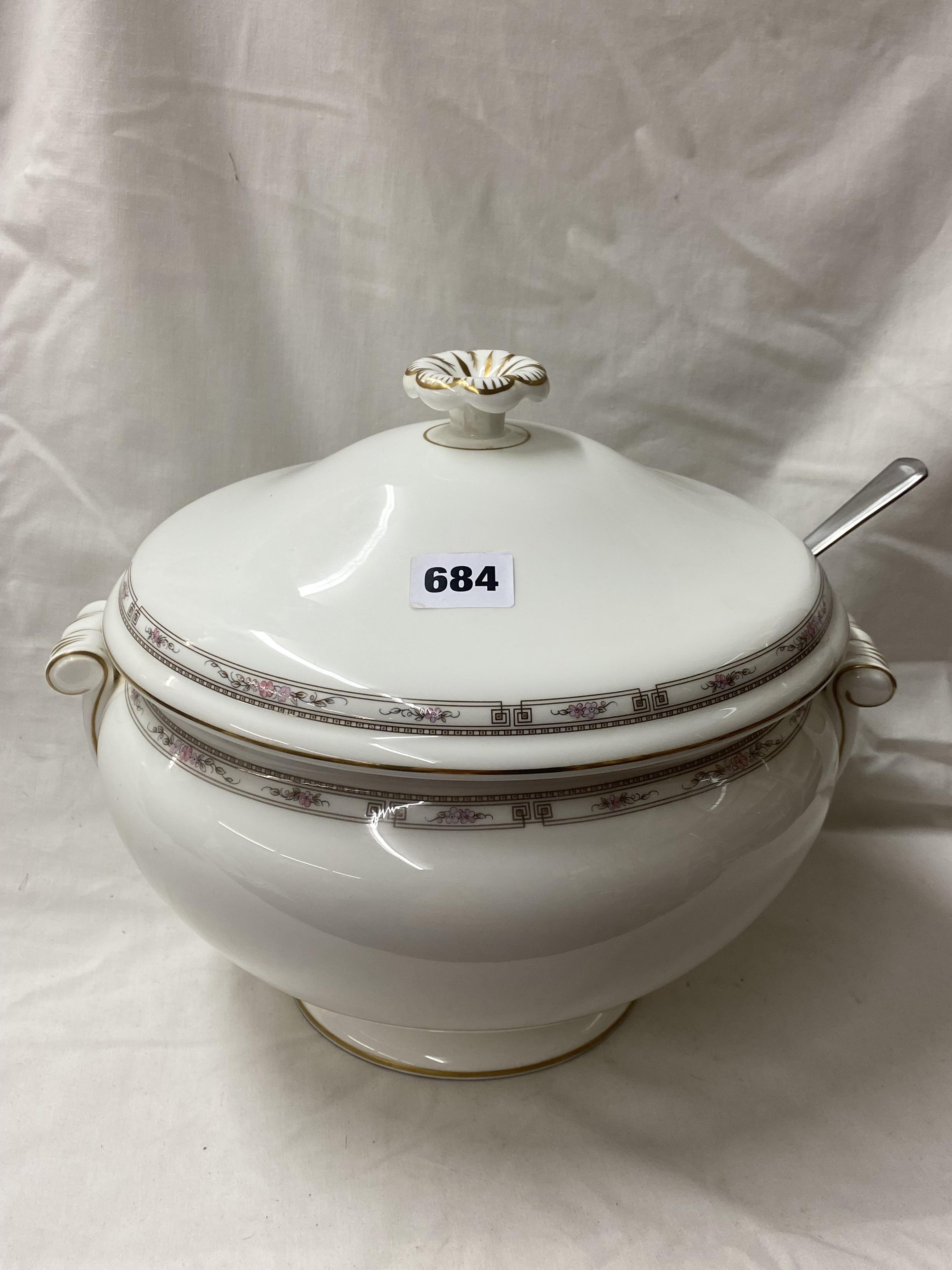 WEDGWOOD COLCHESTER BONE CHINA SOUP TUREEN AND COVER