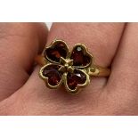 9K GARNET FOUR LEAF CLOVER RING 3G APPROX