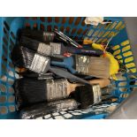 CRATE OF VARIOUS DECORATING BRUSHES AND DECORATING TOOLS