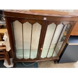 1920S MAHOGANY BOW FRONTED GLAZED CABINET ON CABRIOLE LEGS