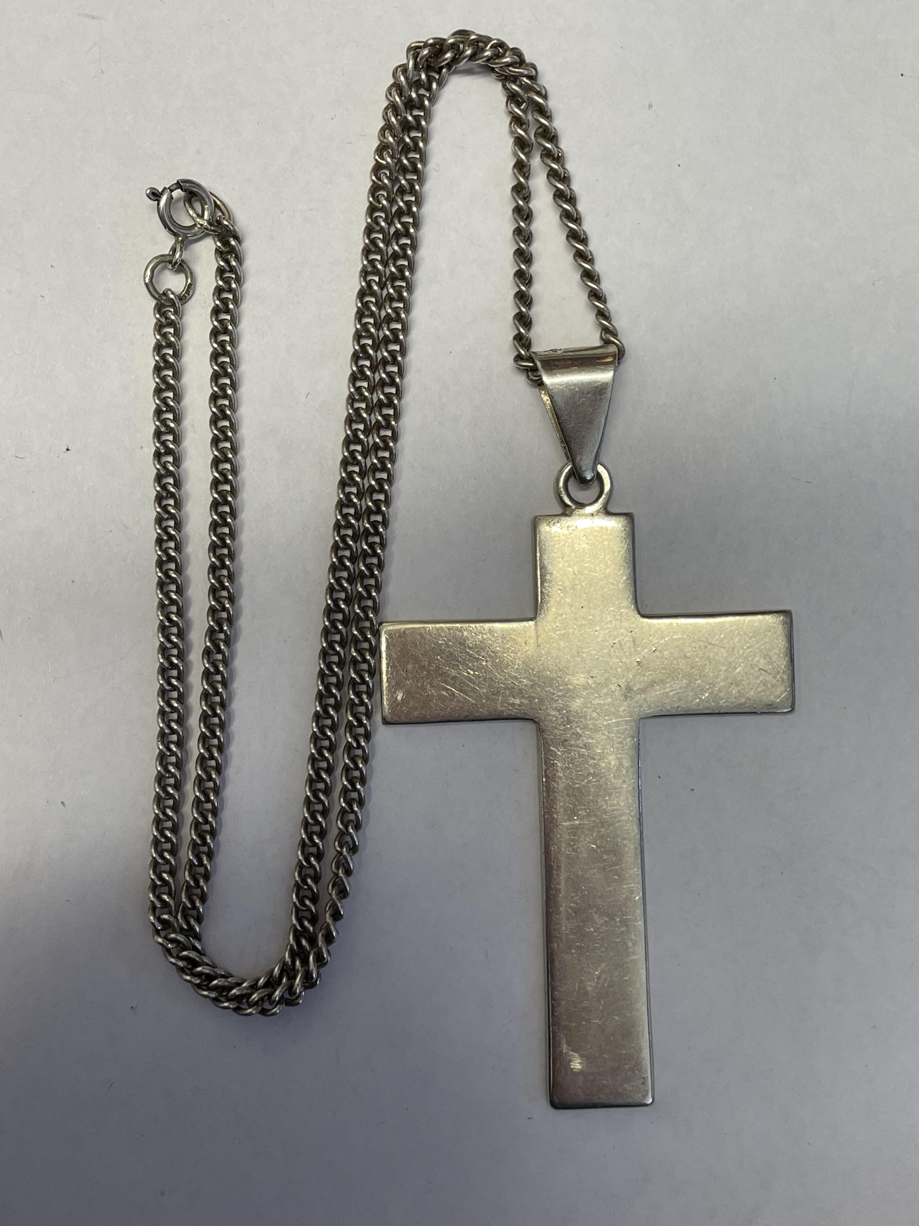 SILVER CROSS ON A BELCHER CHAIN