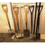 GOOD QUALITY DUCHY AND KENT AND STOWE GARDEN BORDER SPADE, FORKS,