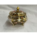 ROYAL CROWN DERBY BOMBE GILT OUTLINED BOX AND COVER