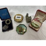 SELECTION OF VINTAGE POWDER COMPACTS,