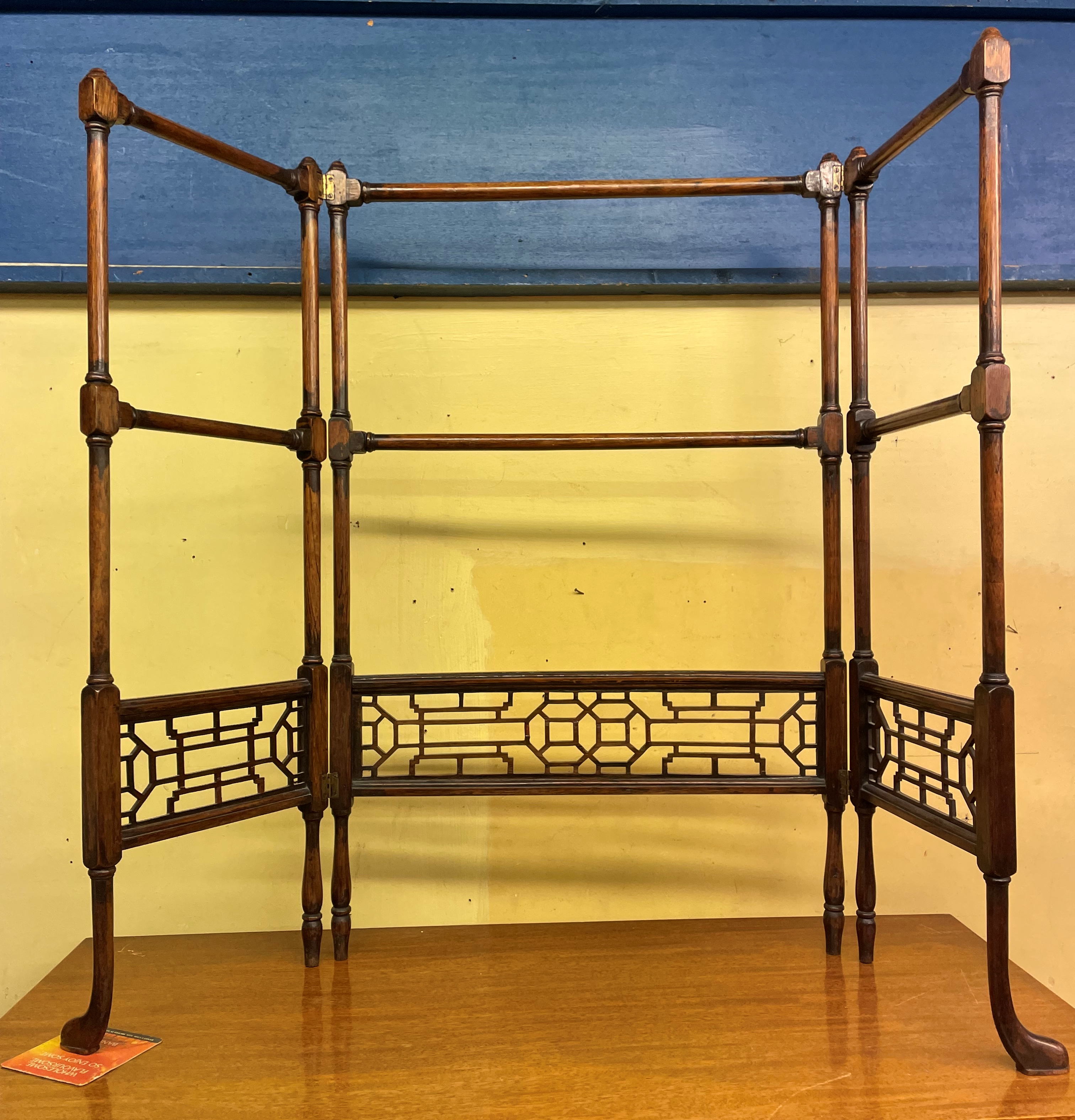 MAHOGANY FRET CARVED CHIPPENDALE INSPIRED FOLDING RAIL
