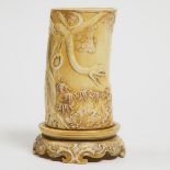 Worcester Frogs and Snake 'Ivory' Tusk Vase, 1887, height 7.9 in — 20 cm
