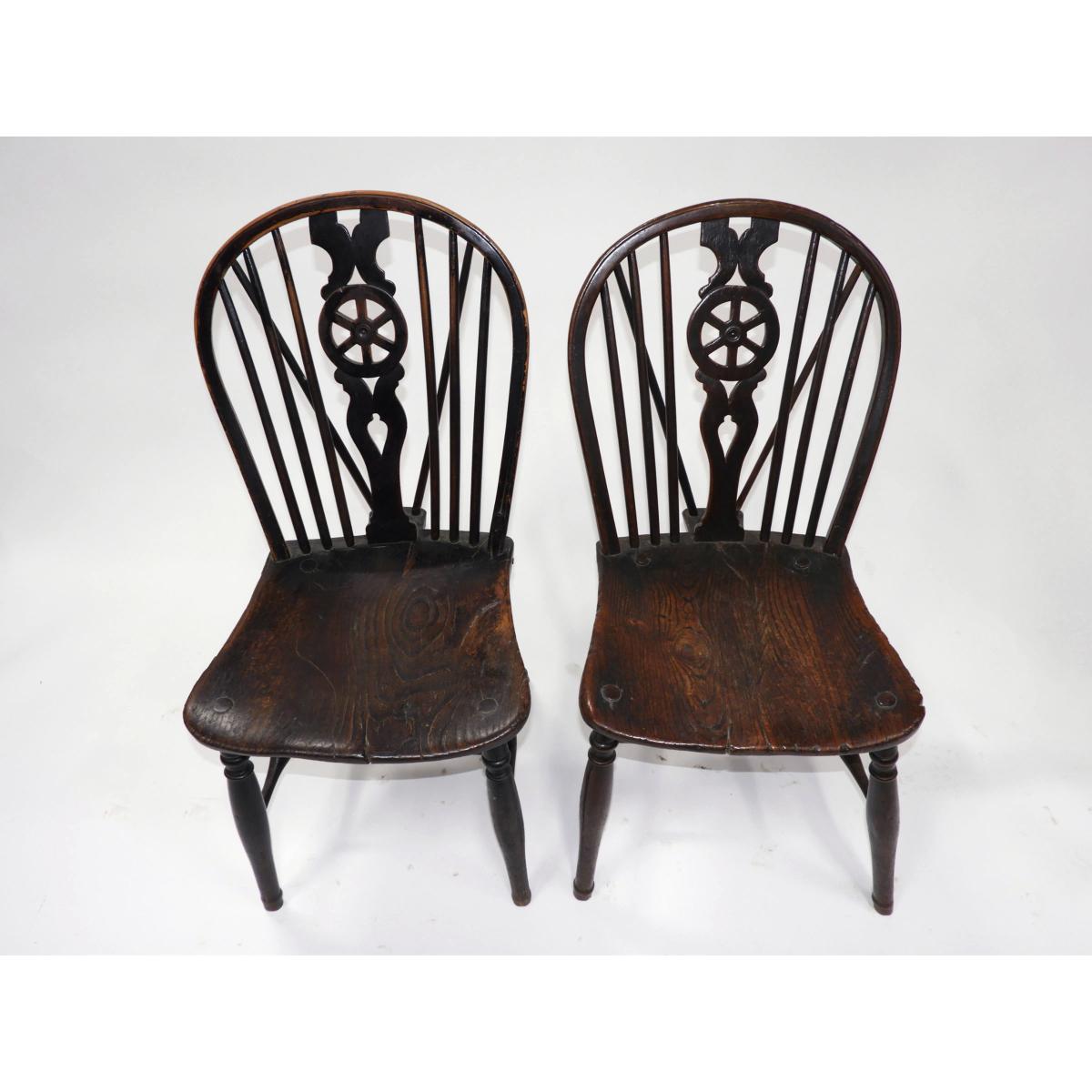 Pair of English Wheel Back Side Chairs, c.1820, height 34.5 in — 87.6 cm (2 Pieces) - Image 2 of 2
