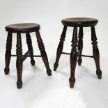 Near Pair of English Elm Stools, mid 19th century, height 20 in — 50.8 cm (2 Pieces)