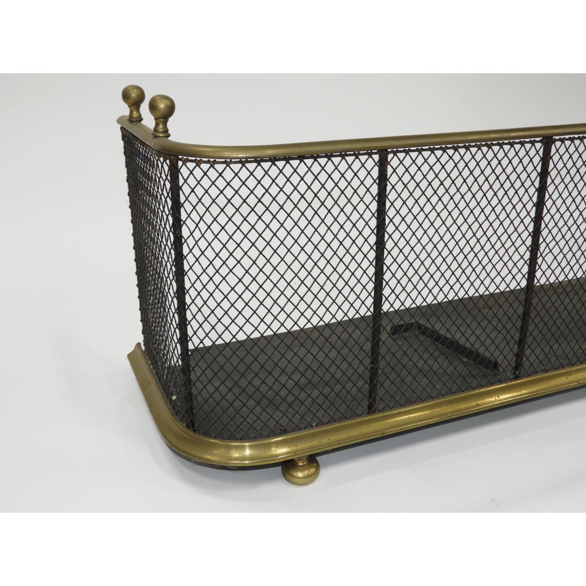 Brass and Iron Fire Fender, early 19th century, 13.5 x 46.5 x 11 in — 34.3 x 118.1 x 27.9 cm - Image 2 of 2