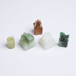 A Group of Five Jade and Jadeite Seals, Ming Dynasty and Later, 明及更晚 玉及翡翠钮章一组五件, largest 1.4 x 1.1 x