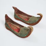 A Pair of Mughal Khussa/Mojari Leather Shoes, 19th/Early 20th Century, length 9.4 in — 24 cm (2 Piec