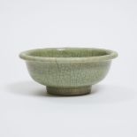 A Celadon Crackled Glaze Bowl, Possibly Korea, 14th-17th Century, 十四/十七世纪 朝鲜风格 青釉开片碗, height 3 in —