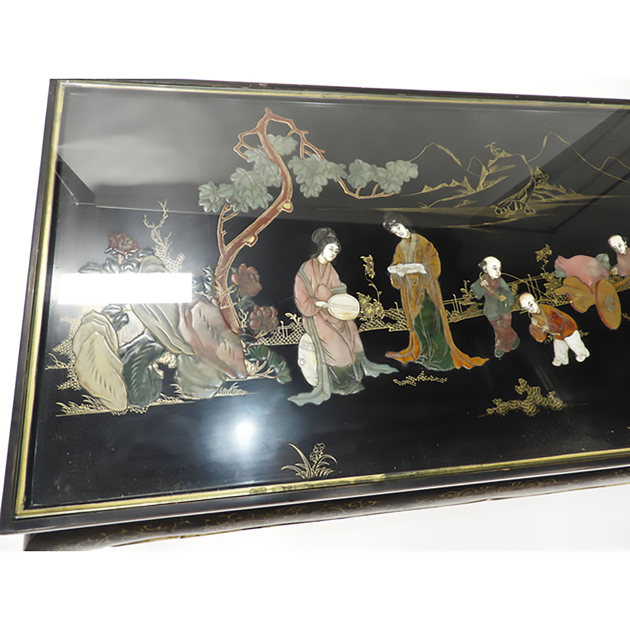 A Chinese Gilded and Lacquered Coffee Table With Glass Top, Early to Mid 20th Century, 民国 描金黑漆人物纹桌, - Image 5 of 6
