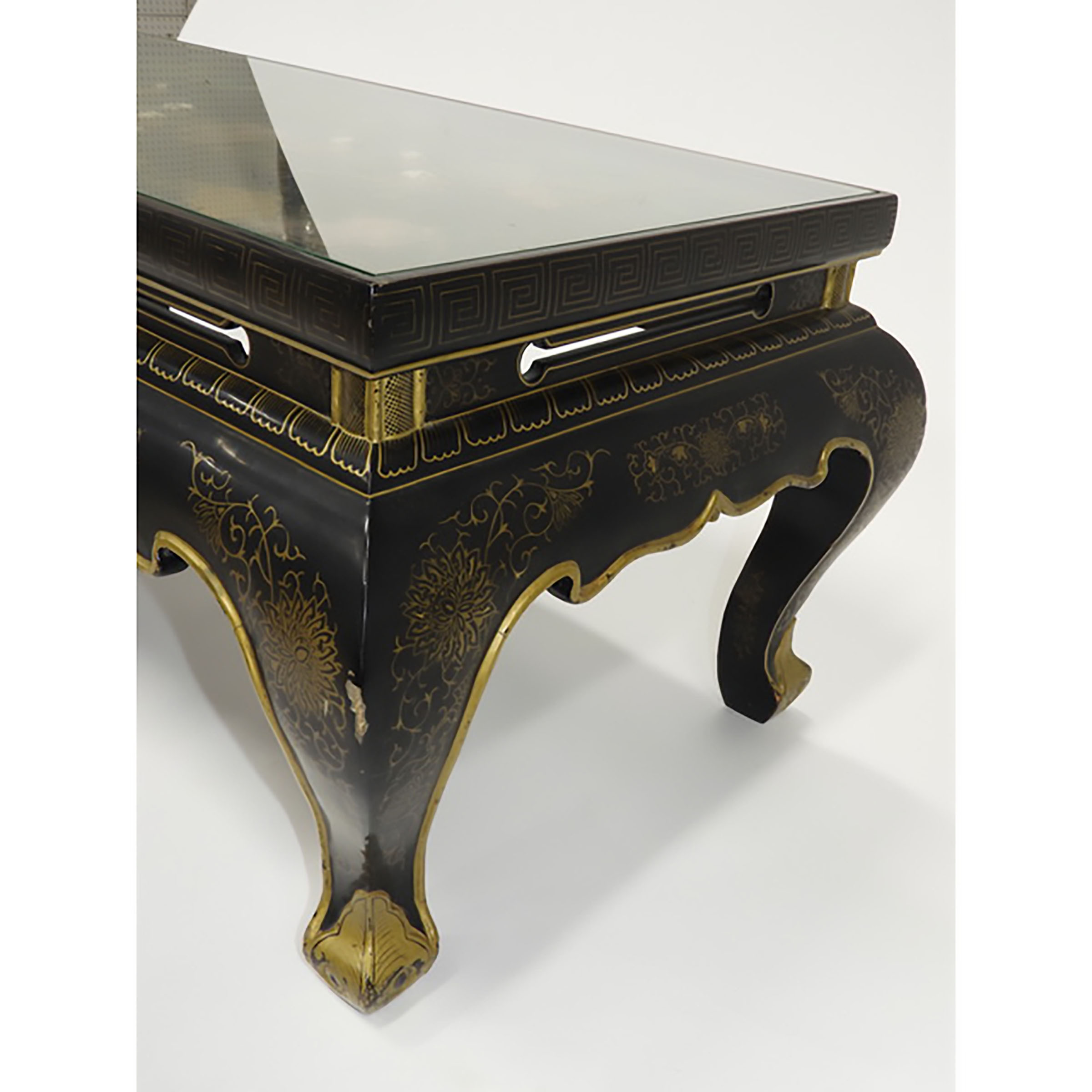 A Chinese Gilded and Lacquered Coffee Table With Glass Top, Early to Mid 20th Century, 民国 描金黑漆人物纹桌, - Image 3 of 6
