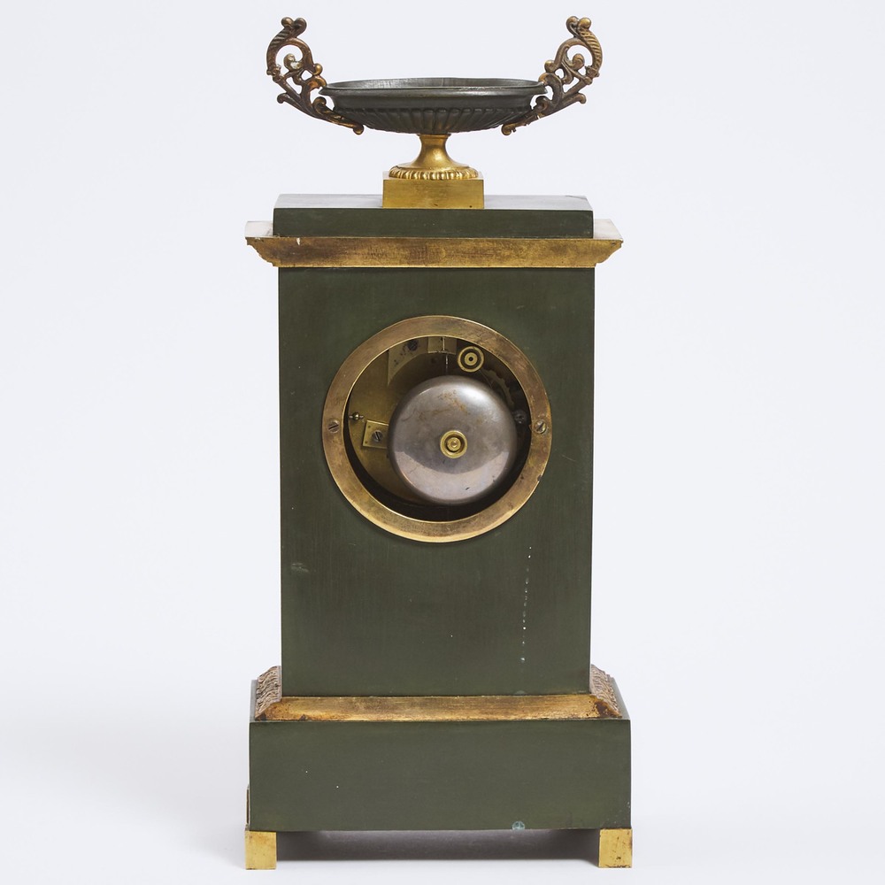 French Empire Gilt and Patinated Bronze Mantle Clock, early 19th century, height 15.4 in — 39 cm - Bild 2 aus 2