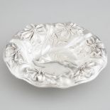 American Silver Repoussé Berry Bowl, c.1900, diameter 10 in — 25.5 cm