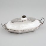 George III Silver Octagonal Shaped Entrée Dish and Cover, Abraham Peterson & Peter Podio, London, 17