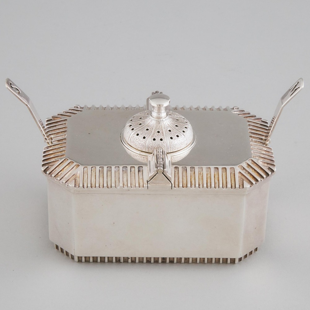 English Silver Condiment Cruet, Anthony Elson for Hennell, Frazer & Haws, London, 1970, 3.1 x 4.6 x