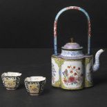 A Set of Two Canton Enamel Cups and Teapot, 18th/19th Century, 清 十八/十九世纪 铜胎画珐琅提梁壶及杯一组三件, teapot incl