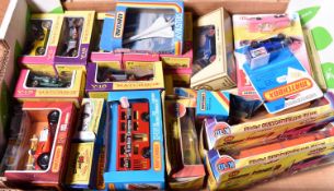 30+ Matchbox vehicles. Including; 2x Super Kings Articulated Trailer with Interlocking pipes (K-10).