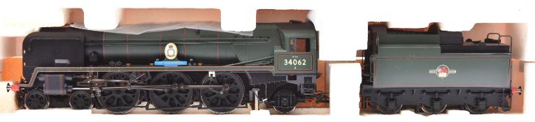 Hornby Railways British Railways rebuilt Battle of Britain class 4-6-2 tender locomotive '17