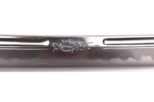 A good Japanese katana with iron fuchi kashira and lacquer saya with leather cover, 68.5cms, the - Image 2 of 9