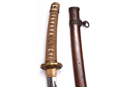 A military katana in standard WWII mounts, grooved blade, clip missing from fuchi. £600-800 - Image 2 of 5