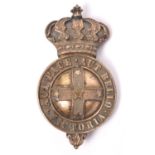 An Australian bit boss of the State of Victoria, with Guelphic crown and motto "Aut pace Aut bello".