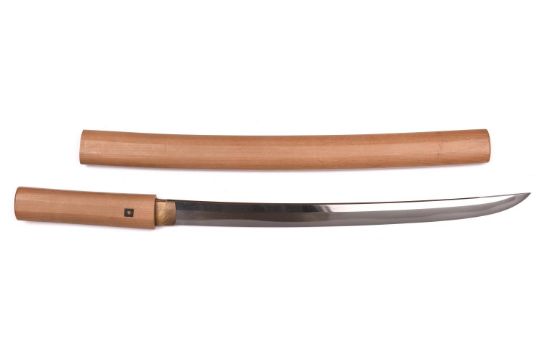 A good wakizashi in shirasaya, Shinto, signed Fukiwara Ariyoshi in good Japanese polish, £1500-2000