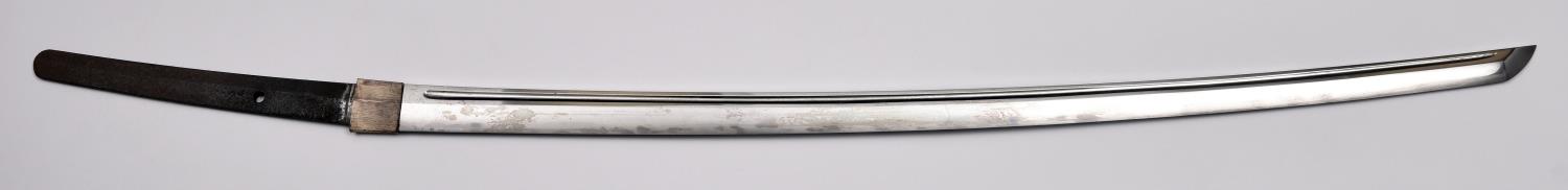 A military katana in standard WWII mounts, grooved blade, clip missing from fuchi. £600-800 - Image 5 of 5