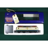 A Roco HO gauge DB class 140 Bo-Bo Electric Locomotive (62594). RN 140 388-0. In cream and blue