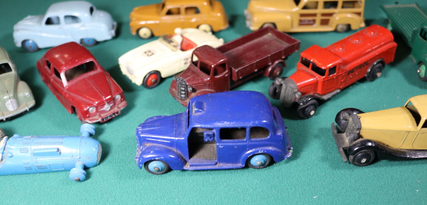 12x Dinky Toys. Including; Hillman Minx, Estate Car, Austin Somerset, Daimler, Austin taxi, Rover - Image 2 of 3