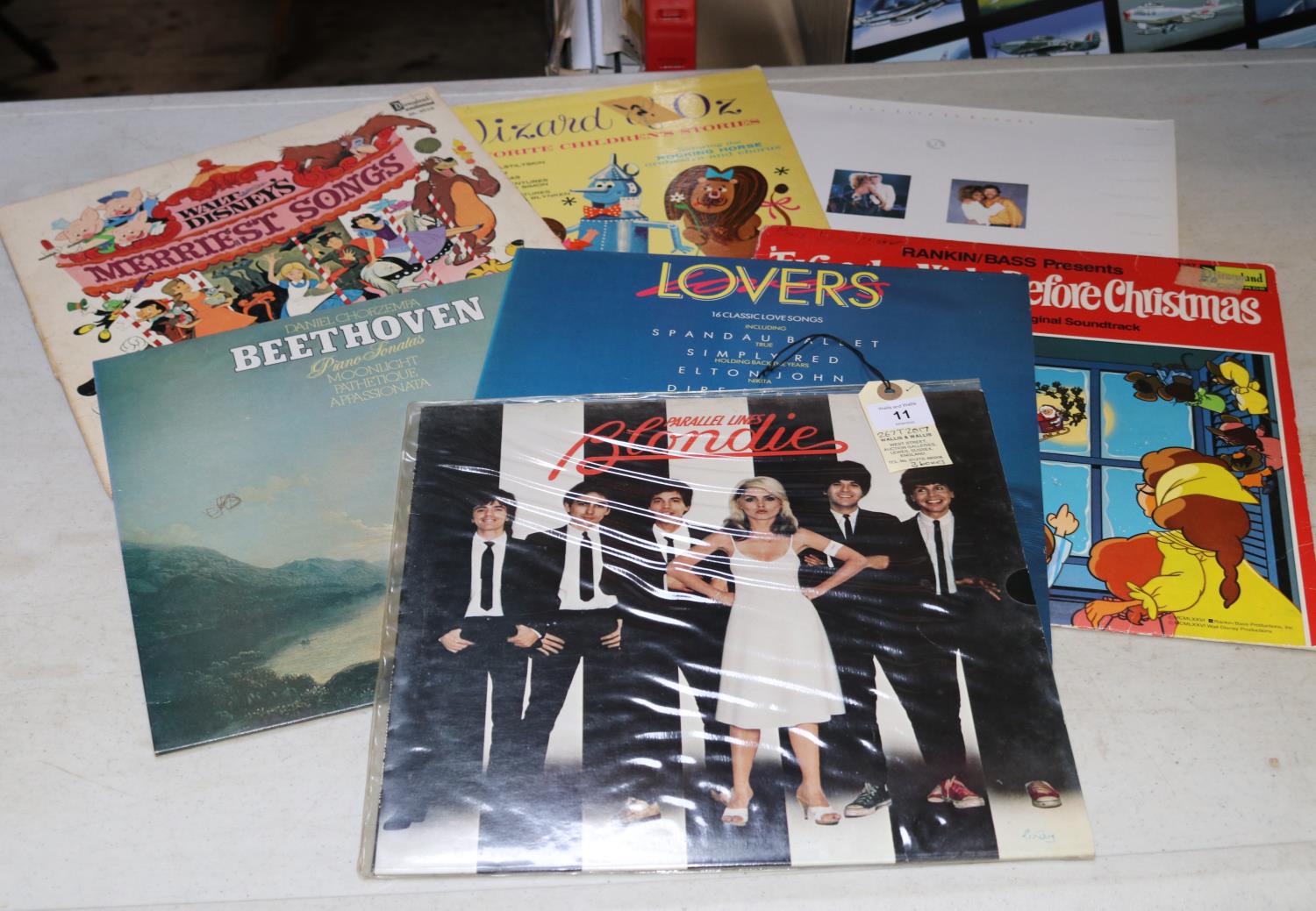 70+ LP vinyl records and 40+ 7 inch singles. Including; Supertramp, Paris. Judge Dread, - Image 6 of 8