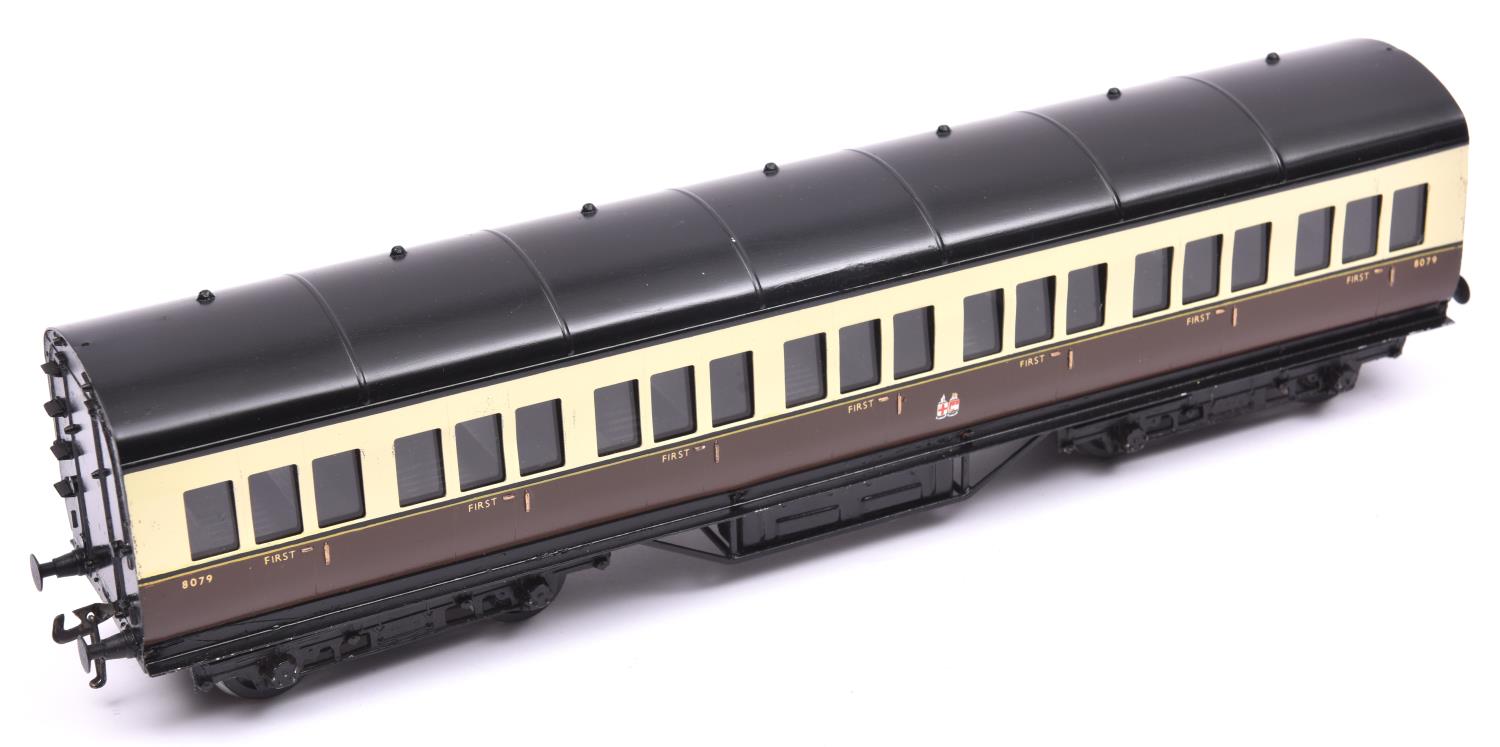 An Exley O gauge K5 GWR coach. Full First in Chocolate and Cream livery. With Exley label to base. - Image 2 of 2