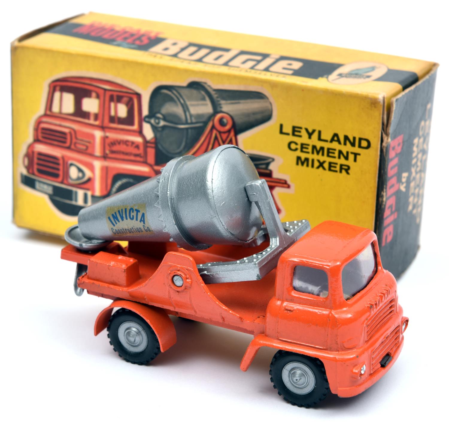 Budgie Toys Leyland Cement Mixer (310). In orange with silver rotating drum, 'Invicta' on drum, with - Image 2 of 2