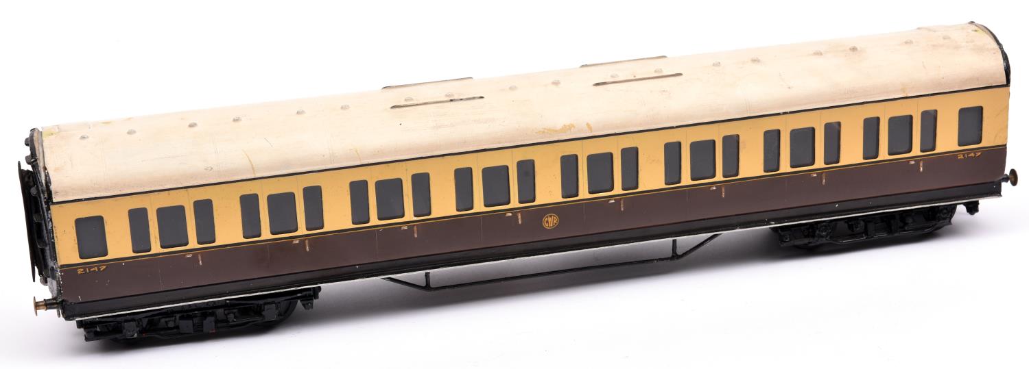 An Exley O gauge GWR corridor coach. Full Third in Chocolate and Cream livery. With Exley label to - Image 2 of 2