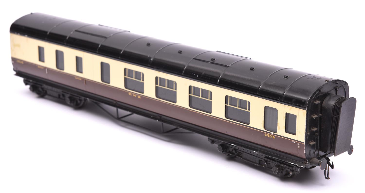 An Exley O gauge GWR corridor coach. Brake Third in Chocolate and Cream livery. QGC-GC, relettered/ - Image 2 of 2