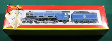 Hornby OO gauge Locomotive. A BR Class A3 4-6-2 Tender Locomotive R.2201 Robert The Devil, RN60110