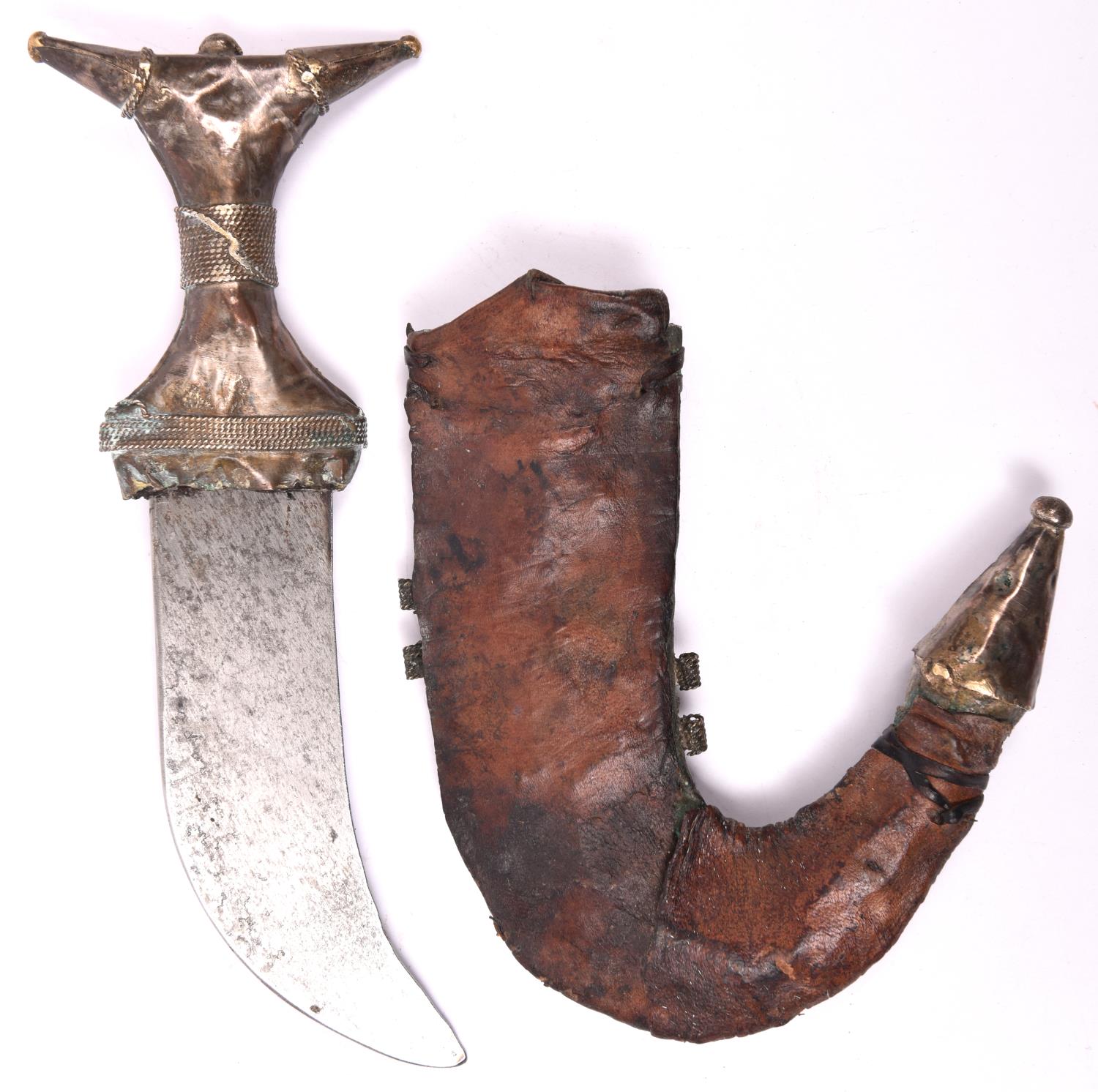 An Arab child's jambiya, flat blade 4", the hilt and sheath of white metal with filigree - Image 2 of 2