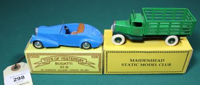 2 white metal models, MSMC market gardeners wagon, In two tone green, Christmas model 2010. ODGI