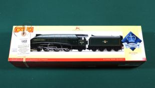 A Hornby OO 'Commonwealth Collection' BR Class A4 4-6-2 locomotive (R2910). Dominion of Canada