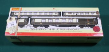 A Hornby 'OO' gauge Pullman Cars Pack (R4169). 'Bournemouth Belle' Pullman Cars. Comprising