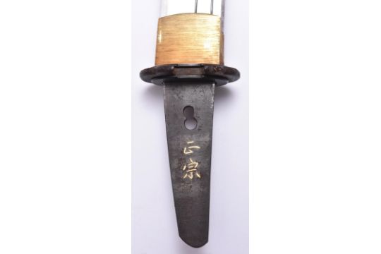 An O Tanto , with blade showing bonji and ken grooves, thin suguha hamon and tang with Kinisan - Image 9 of 11