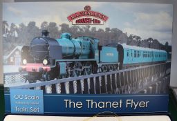 Bachmann Branchline OO Gauge The Thanet Flyer train pack. (30-165). A Southern Railway N Class 2-6-0