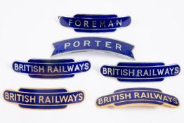 6x British Railways (Western Region) totem and fishtail style cap badges by Gaunt, Pinches, etc (one