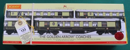A Hornby '00' gauge Coach Pack 'The Golden Arrow' Coaches (R4196). Comprising 3x First Class Cars '