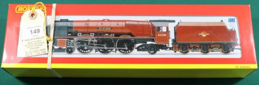 A Hornby '00' gauge BR Coronation class 4-6-2 Tender Locomotive 'City of Leeds' RN 46248 (R2552). In