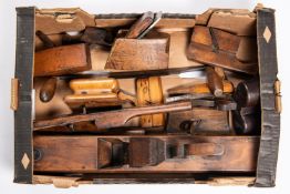12x woodworking tools. Early to mid 20th Century tools including a 23" jointing plane, routers,