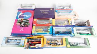 15 Creative Masters/Oxford etc. 11 x Creative Masters, double decker's and single deck buses,